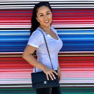 Meet your Posher, Ana